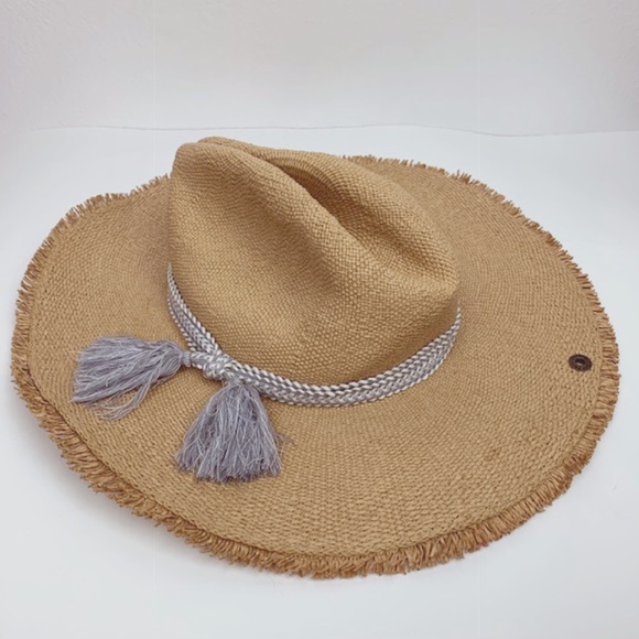 Pura Vida / Peter Grimm Accessories - PURA VIDA/PETER GRIMM SOFT WEAVED BEACH HAT. NWOT